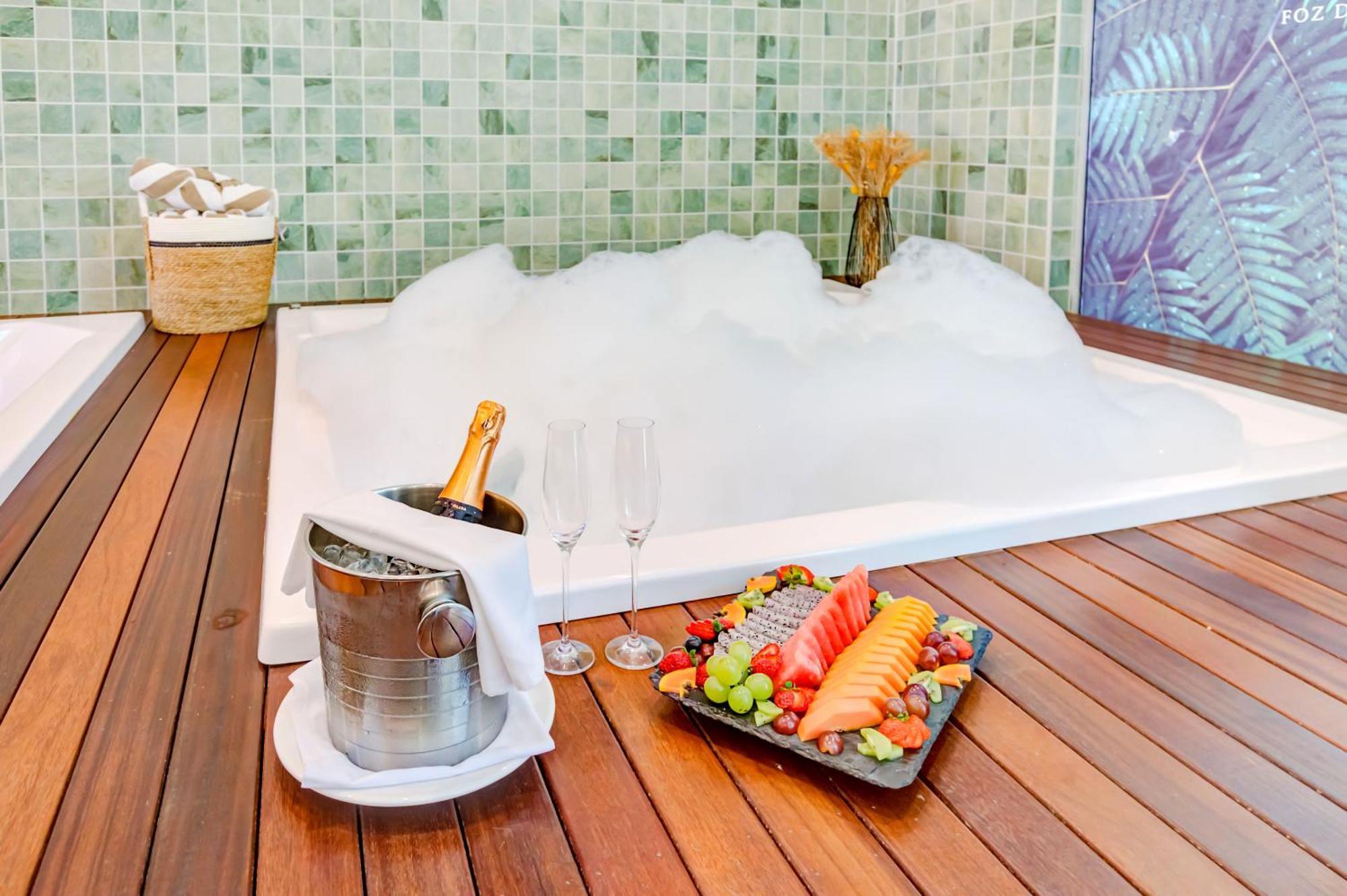Doubletree By Hilton - Resort - Foz do Iguaçu Eksteriør bilde A bubble bath