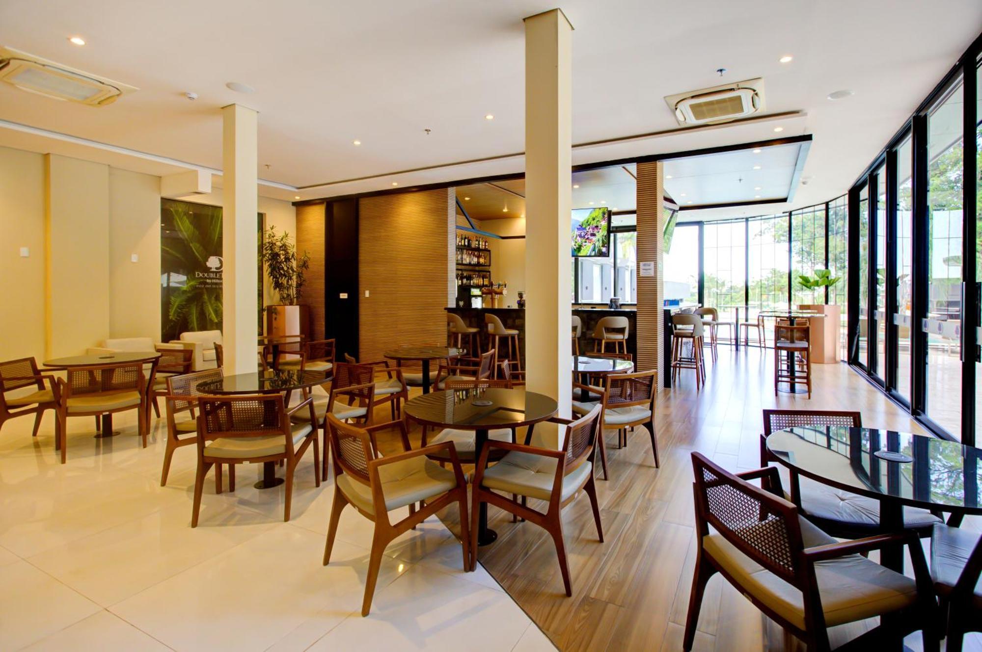 Doubletree By Hilton - Resort - Foz do Iguaçu Eksteriør bilde The interior of the hotel