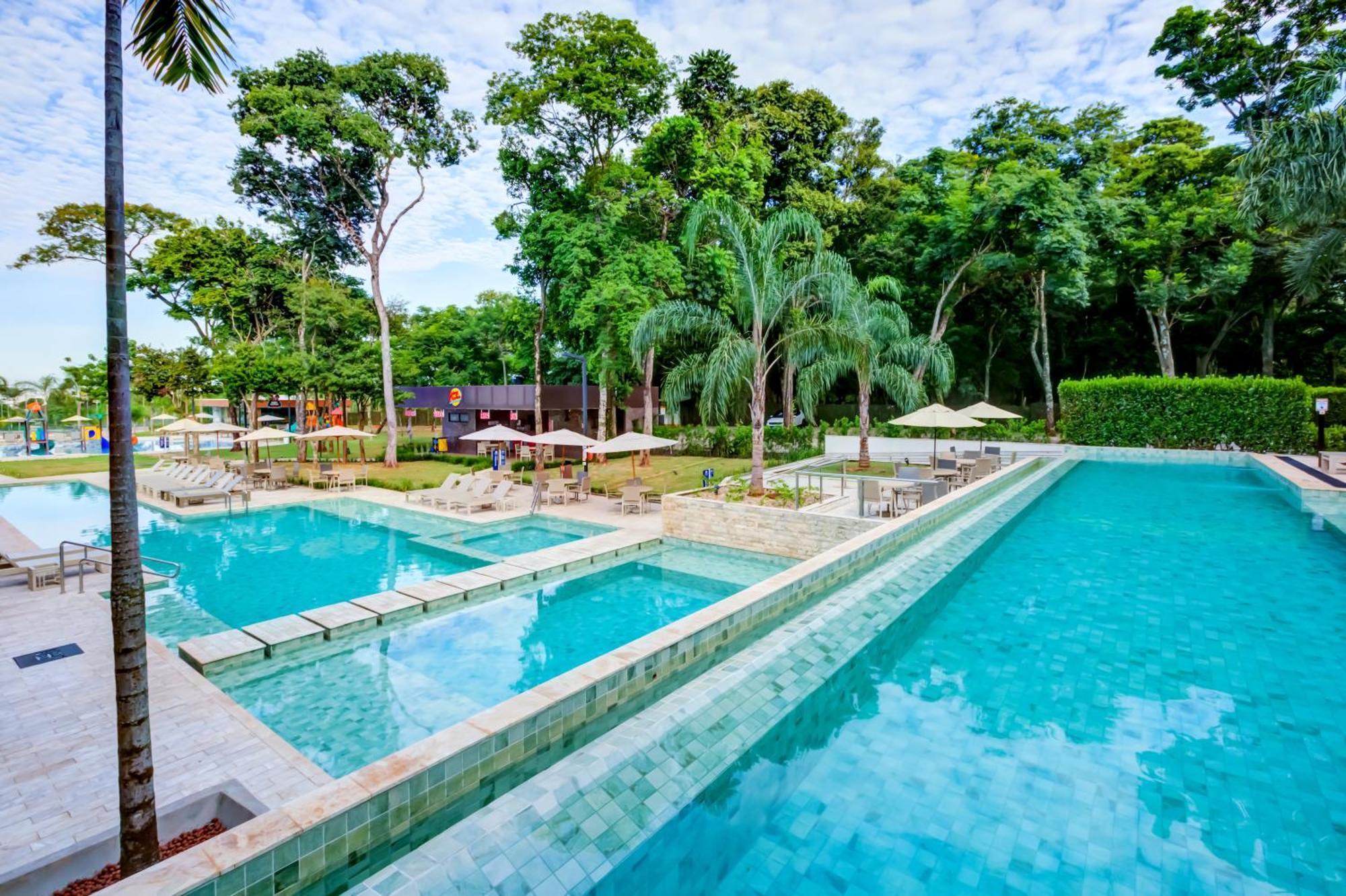 Doubletree By Hilton - Resort - Foz do Iguaçu Eksteriør bilde The swimming pool at the resort