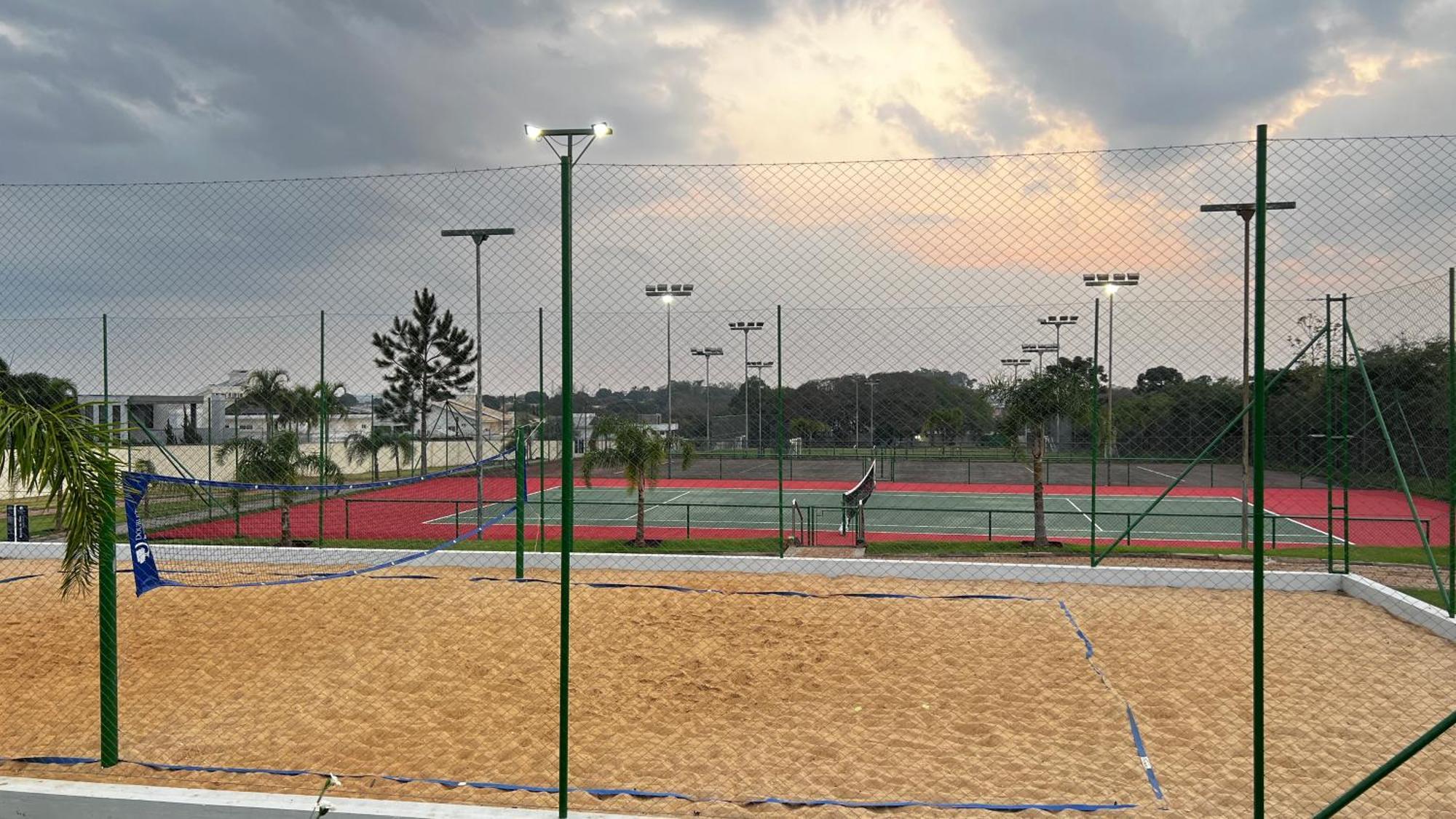 Doubletree By Hilton - Resort - Foz do Iguaçu Eksteriør bilde Tennis courts at the park